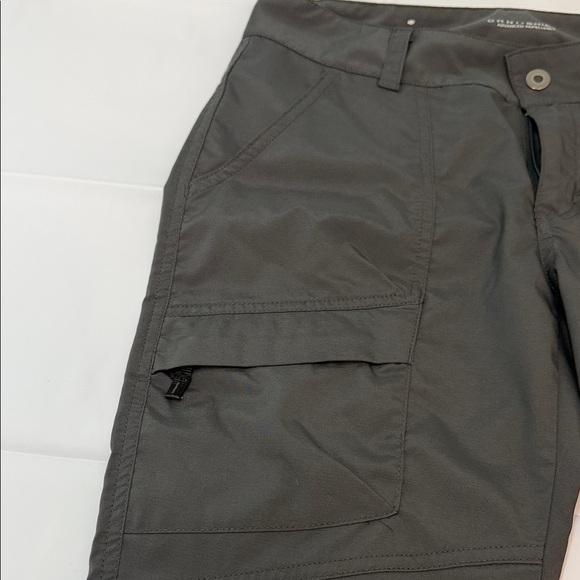 Columbia Women's Gray Capris - Picture 2 of 4